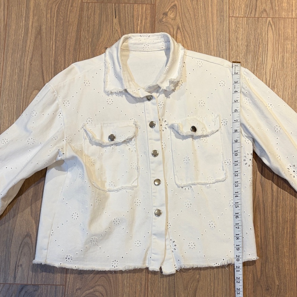 100% Cotton Made in Italy White Eyelet Button-Up Jean Jacket